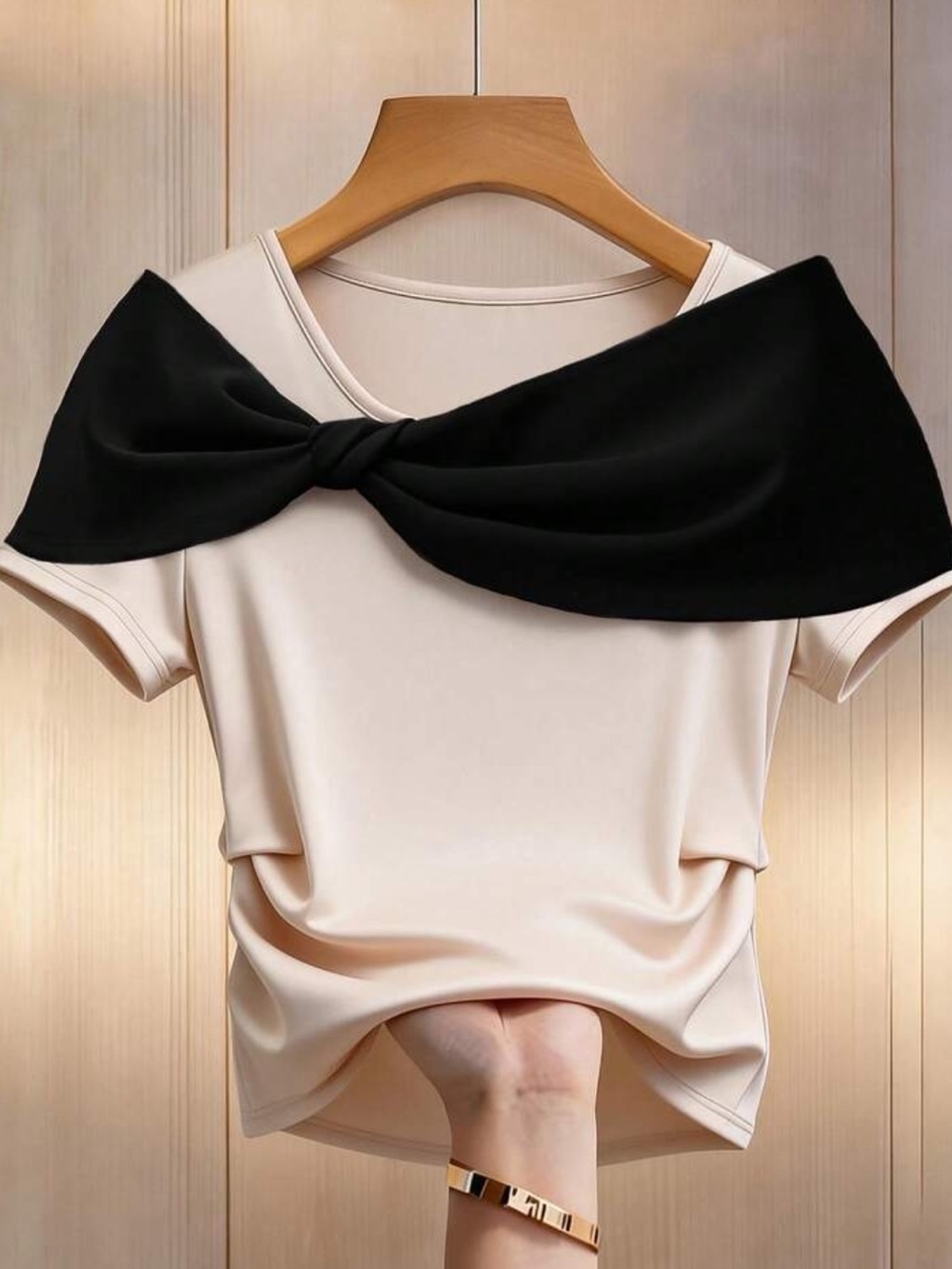 Asymmetrical Knot Cream Short-Sleeve Top NEW 🏷️